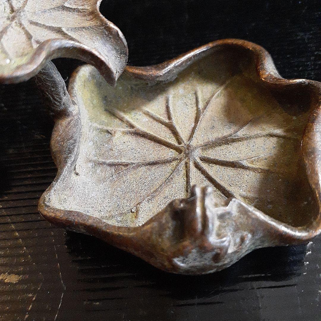 古銅蛙と蓮の花の線香立て