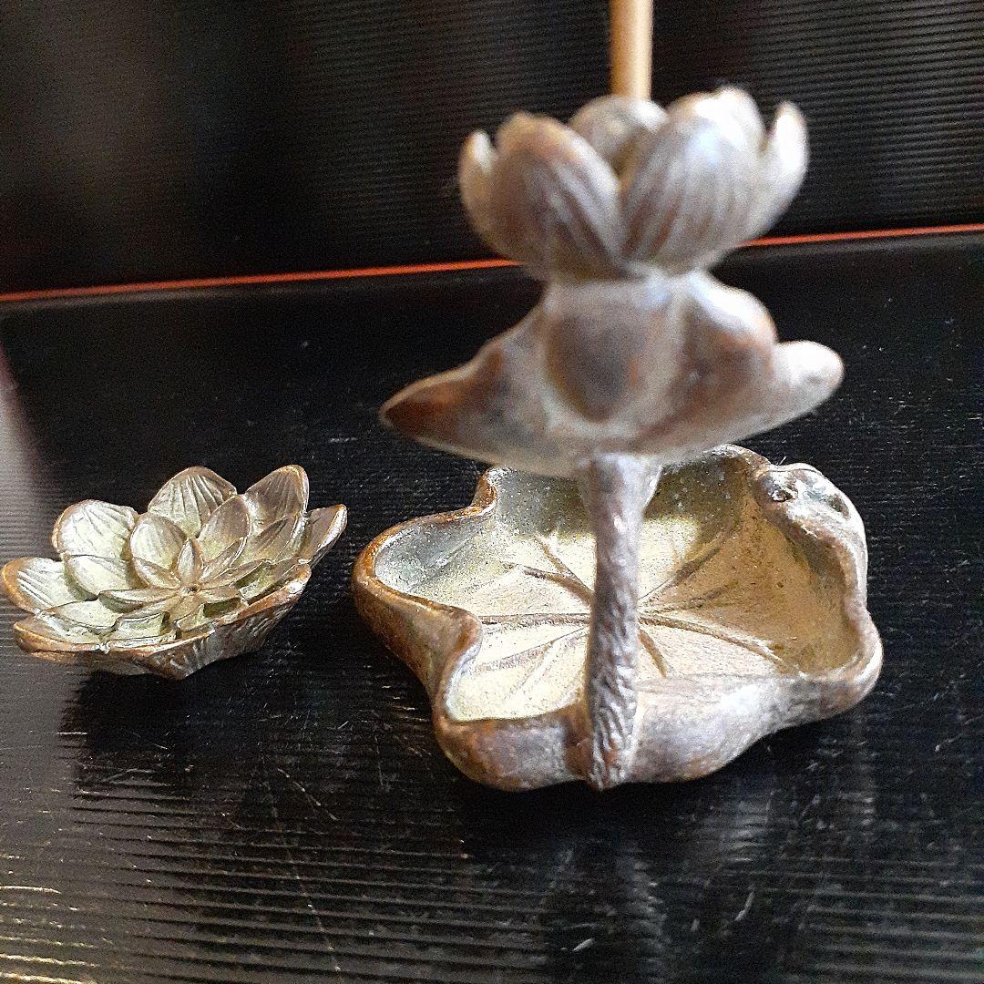 古銅蛙と蓮の花の線香立て