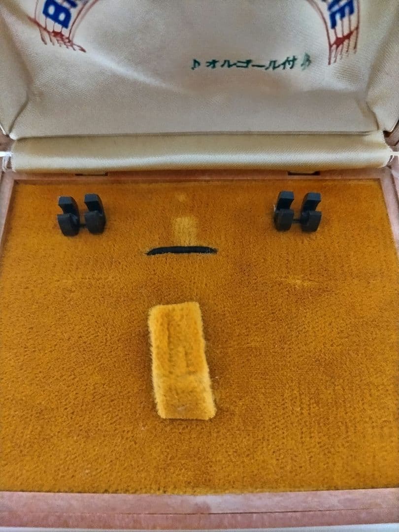 【ジャンク品】オルゴール付きアクセサリーボックス【レトロ】