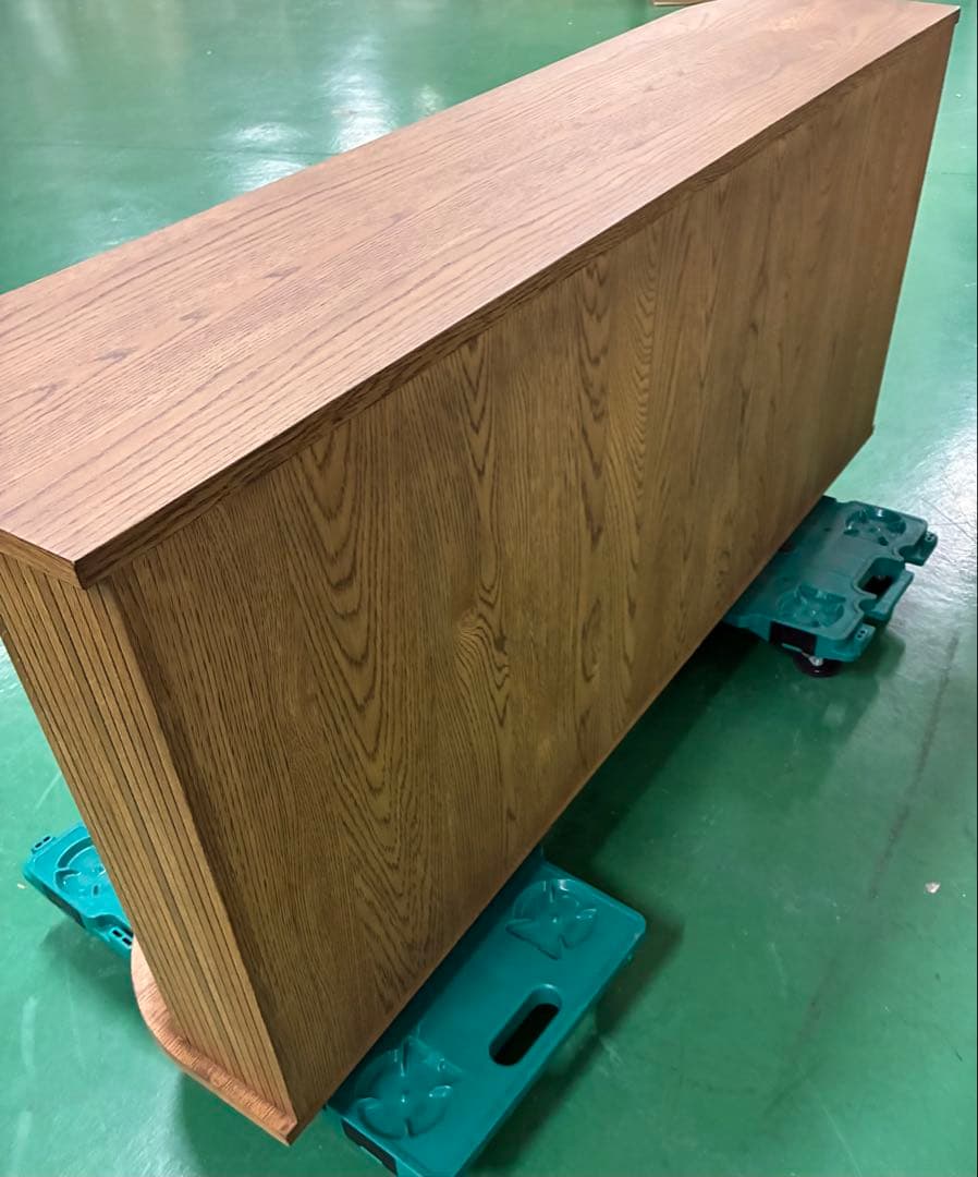 Mi　新品なのに一部傷あり、センスは良いのにちょっと残念なサイドボード