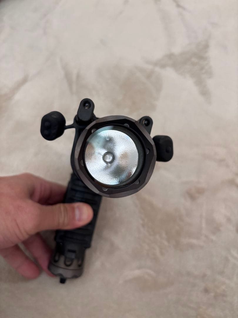 激レアSUREFIRE M900Aブルー フォアグリップウェポンライト 旧型