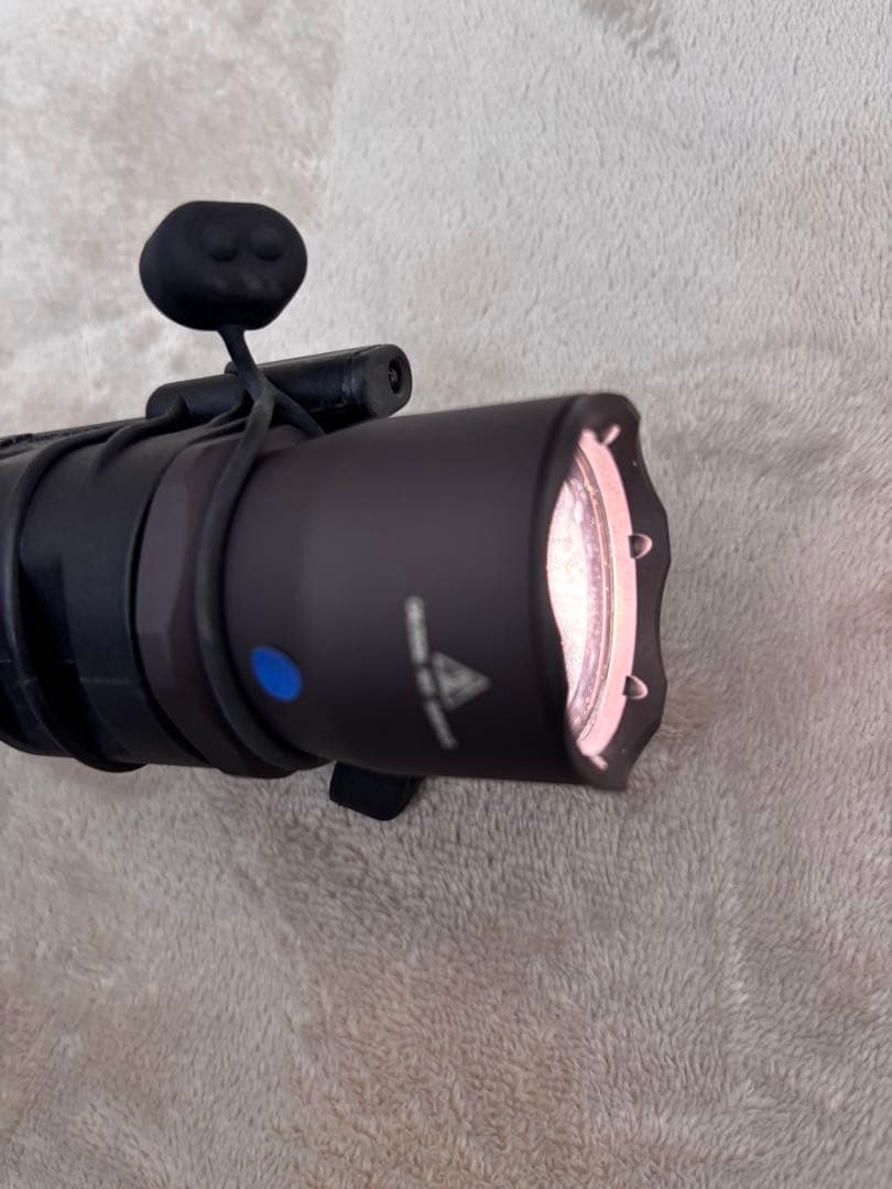 激レアSUREFIRE M900Aブルー フォアグリップウェポンライト 旧型