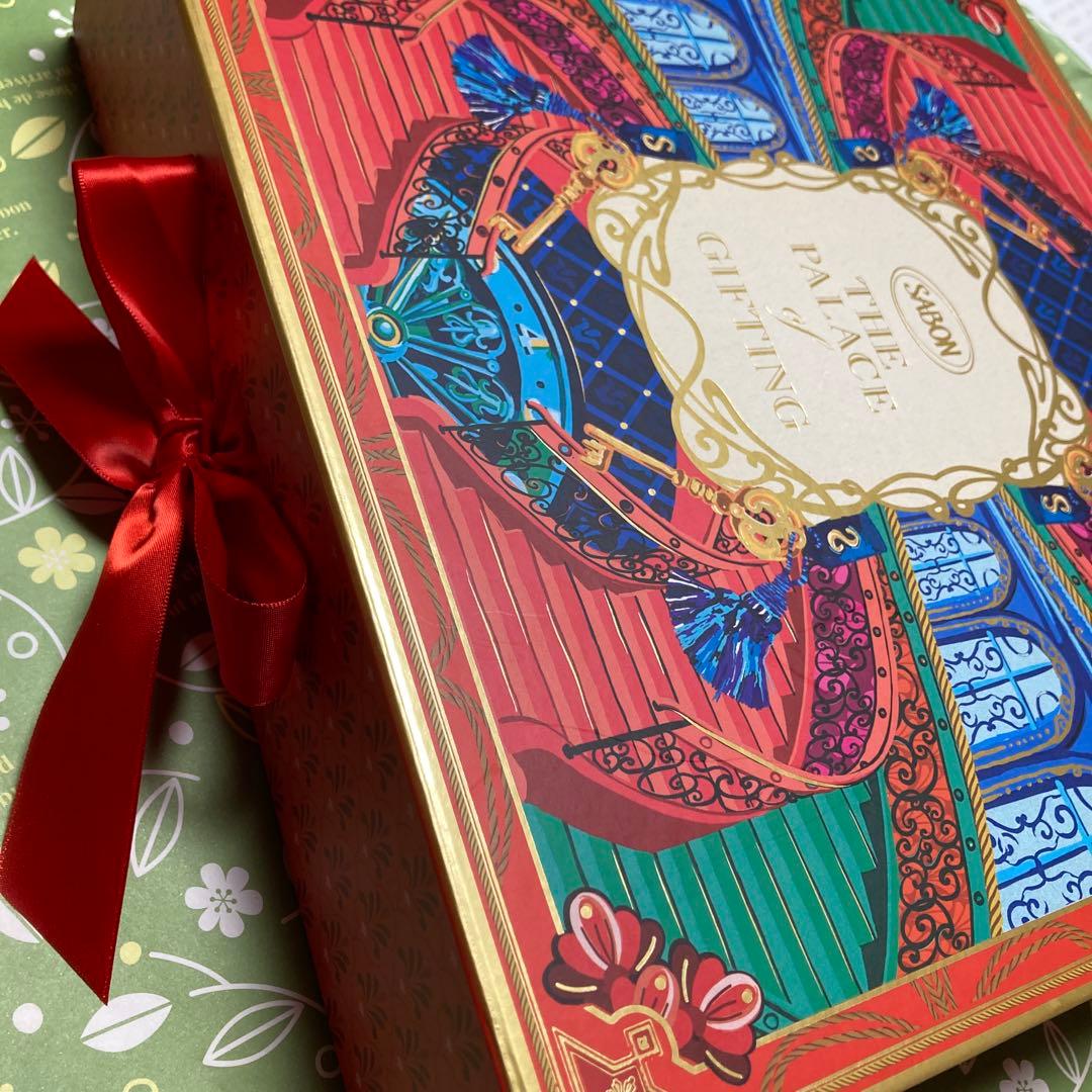 SABON リリーパレス　ボディローションほか４点（ギフトボックス付）