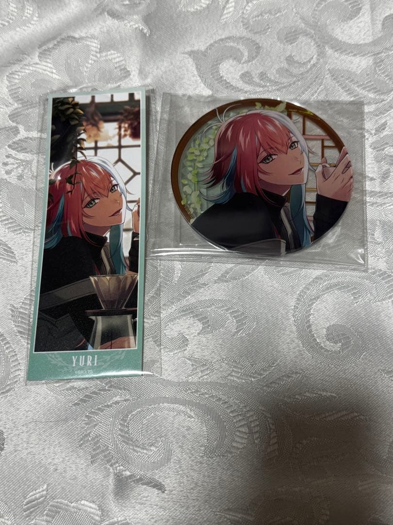 UN:LOGICAL アンロジカル エビテン ユーリ アクスタ - メルカリ