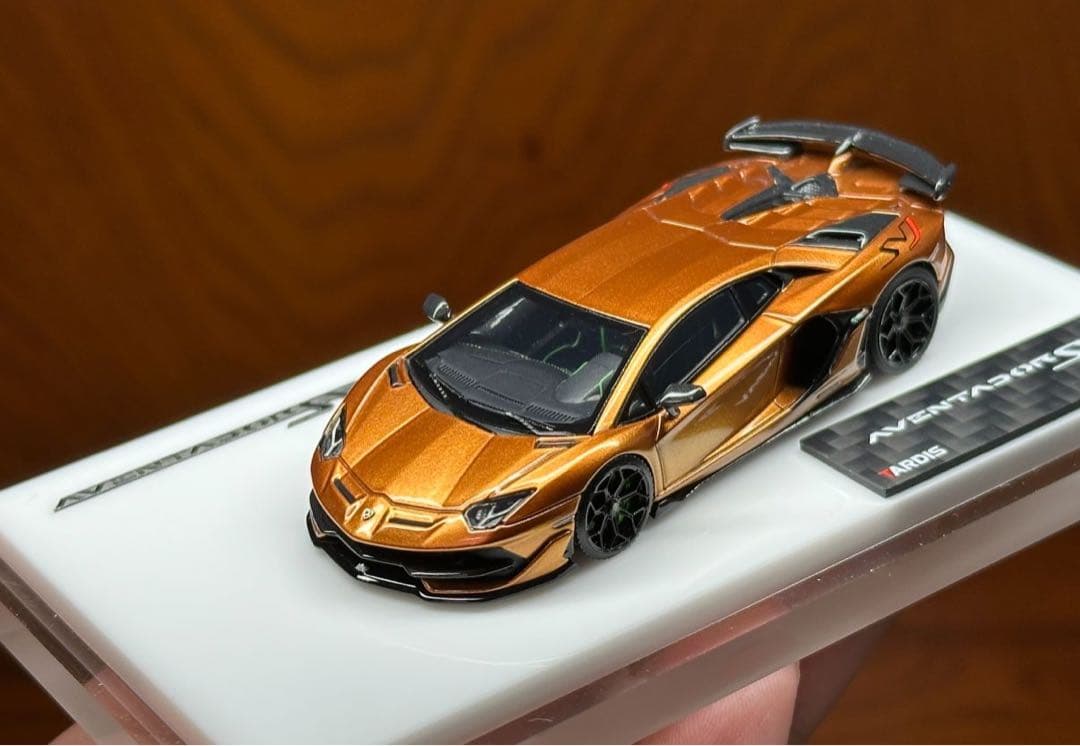 Tardis ランボルギーニ　アヴェンタドール　SVJ ゴールド　1/64