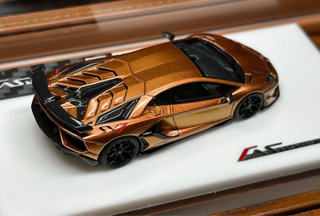 Tardis ランボルギーニ　アヴェンタドール　SVJ ゴールド　1/64