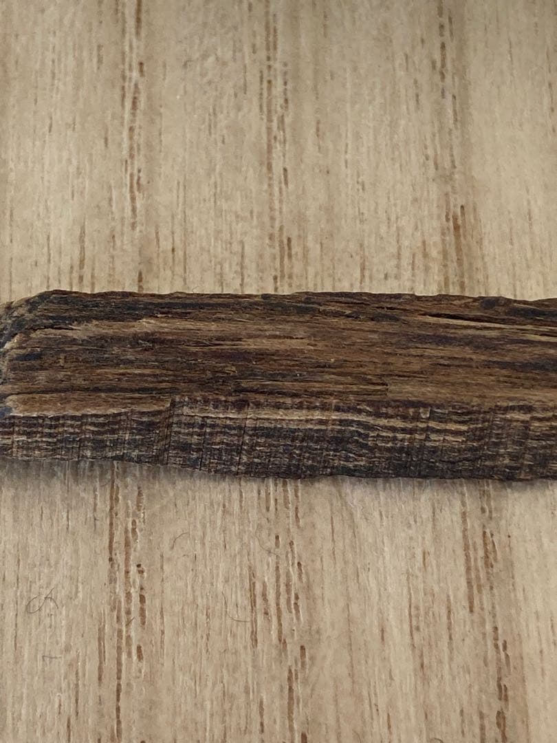 沈水 沈香 香木 極上タニ　2.85グラム