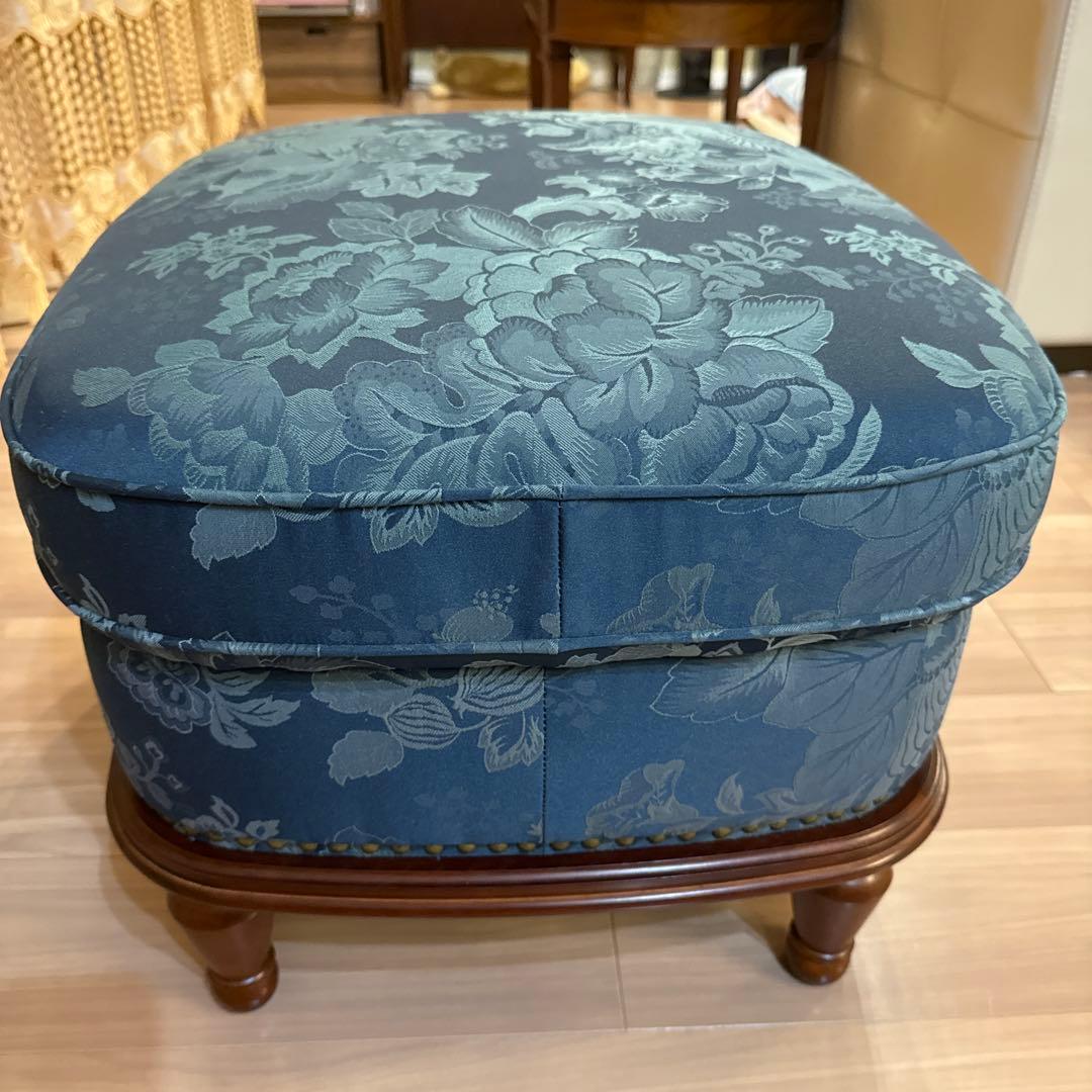 マルニ木工製 KENT-COURT フローラルオットマン、スツール