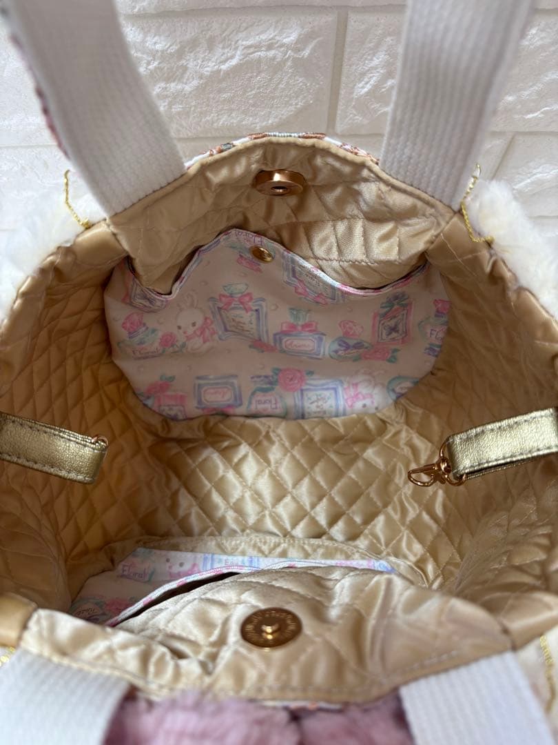 く*さ様 コヤンイサムチョン　ハンドメイド　 ファーバッグ　ルミちゃん　ピンクう