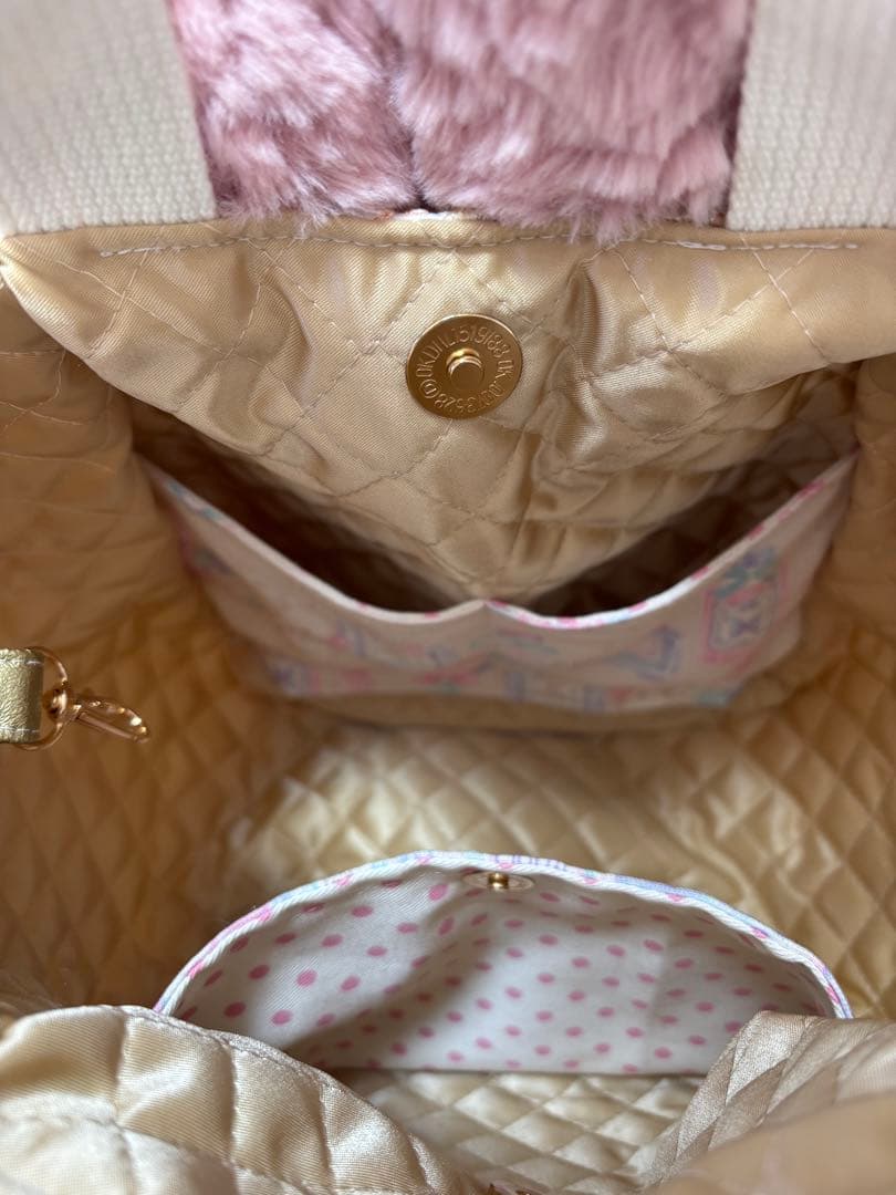 く*さ様 コヤンイサムチョン　ハンドメイド　 ファーバッグ　ルミちゃん　ピンクう