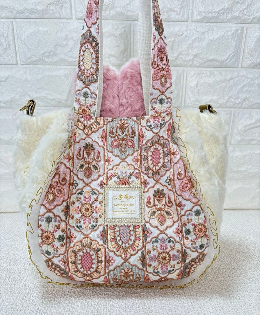 く*さ様 コヤンイサムチョン　ハンドメイド　 ファーバッグ　ルミちゃん　ピンクう