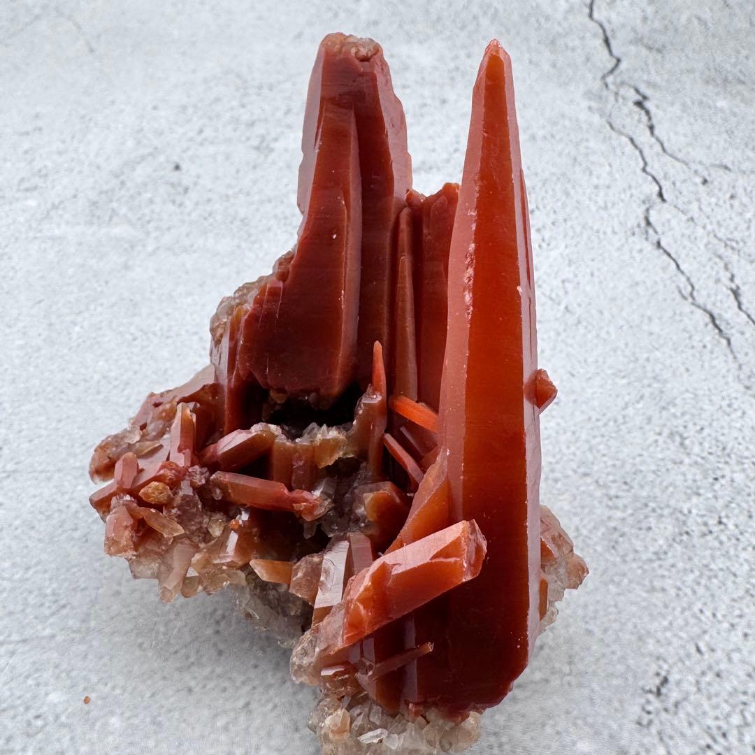 G-57マダガスカル産 赤水晶 クラスター 天然石　レッドクォーツ 希少原石