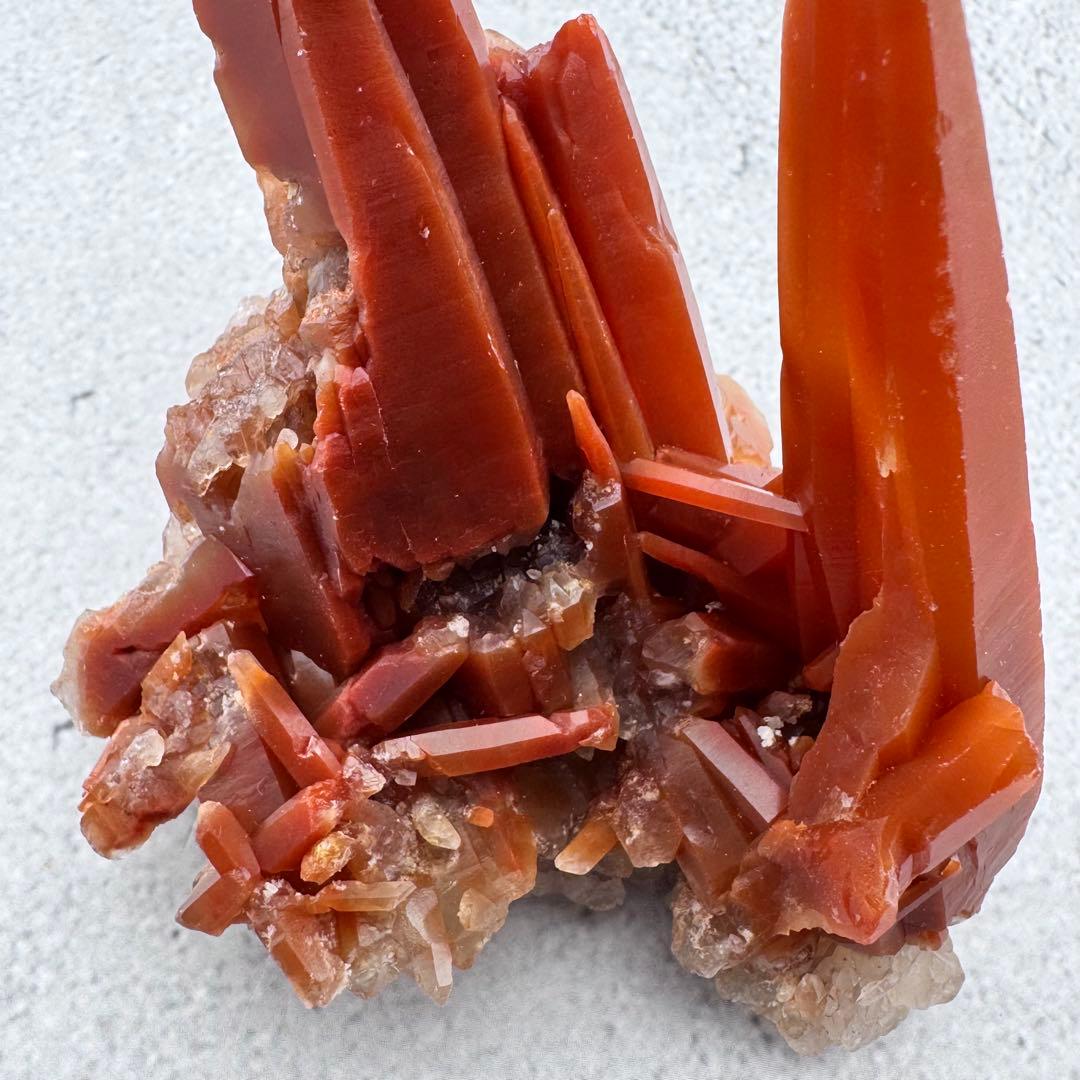 G-57マダガスカル産 赤水晶 クラスター 天然石　レッドクォーツ 希少原石