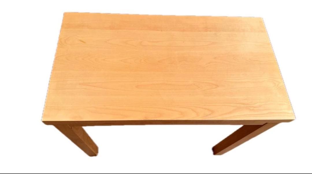 BJURSTA（ビュースタ） 美品 伸長式テーブル