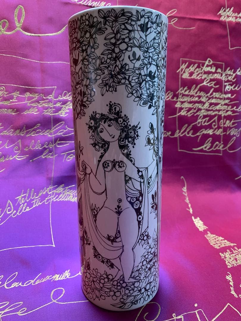 ビヨンヴィンブラッド　ニモール窯の高さ27㎝の大型ビンテージ可愛い少女３人柄花瓶