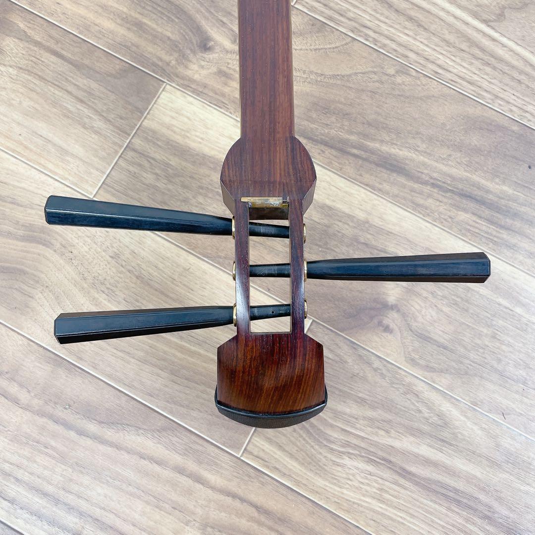 三味線 中棹 紅木 犬皮 丸打胴 1本溝 和楽器 - メルカリ