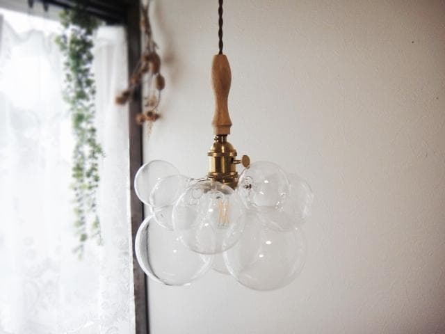 バブルガラスペンダントランプ白×クリアNA胡桃　真鍮ペンダントライトシャンデリア