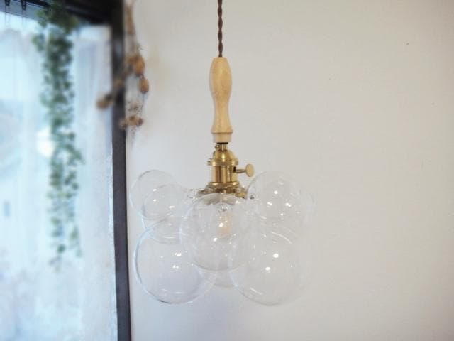バブルガラスペンダントランプ白×クリアNA胡桃　真鍮ペンダントライトシャンデリア