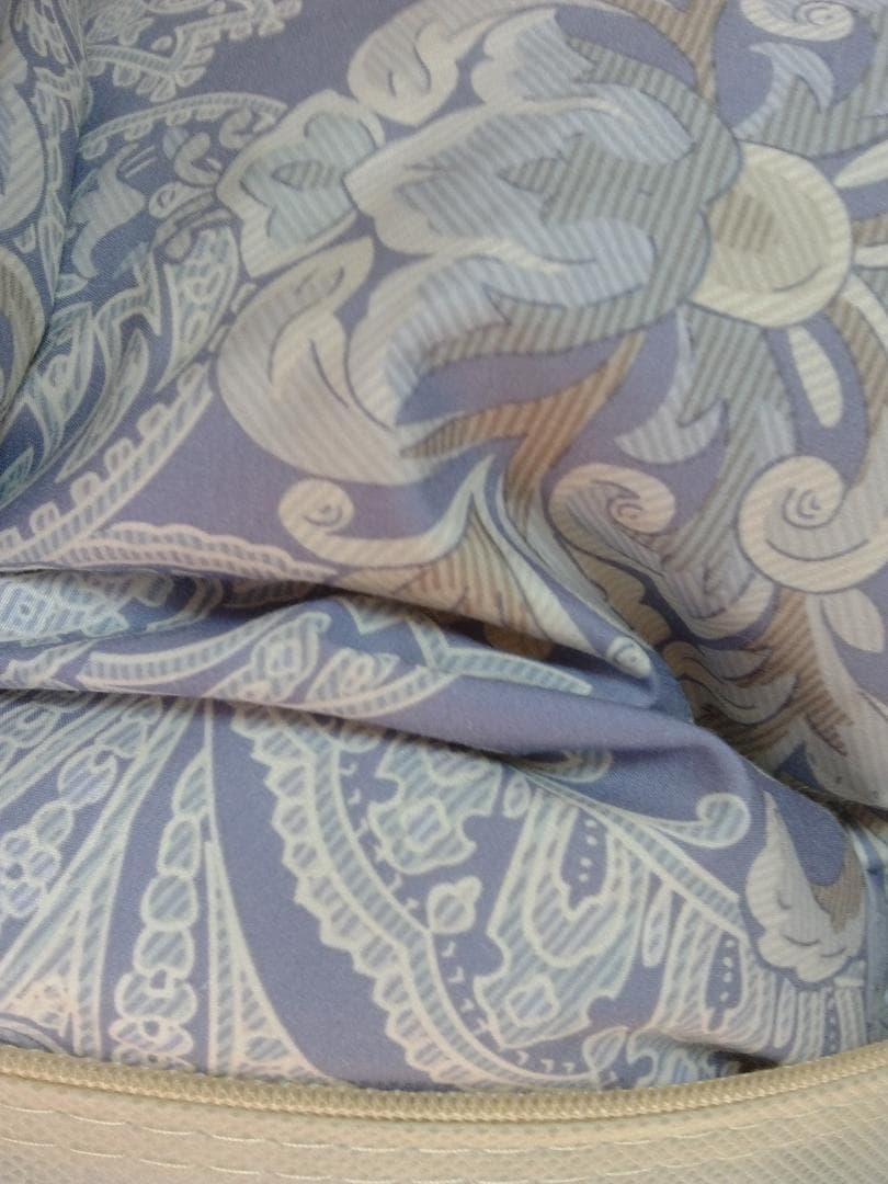 「新品・未使用」羽毛布団　日本製　ロイヤルゴールド　ダウン９３％　フェザー７％