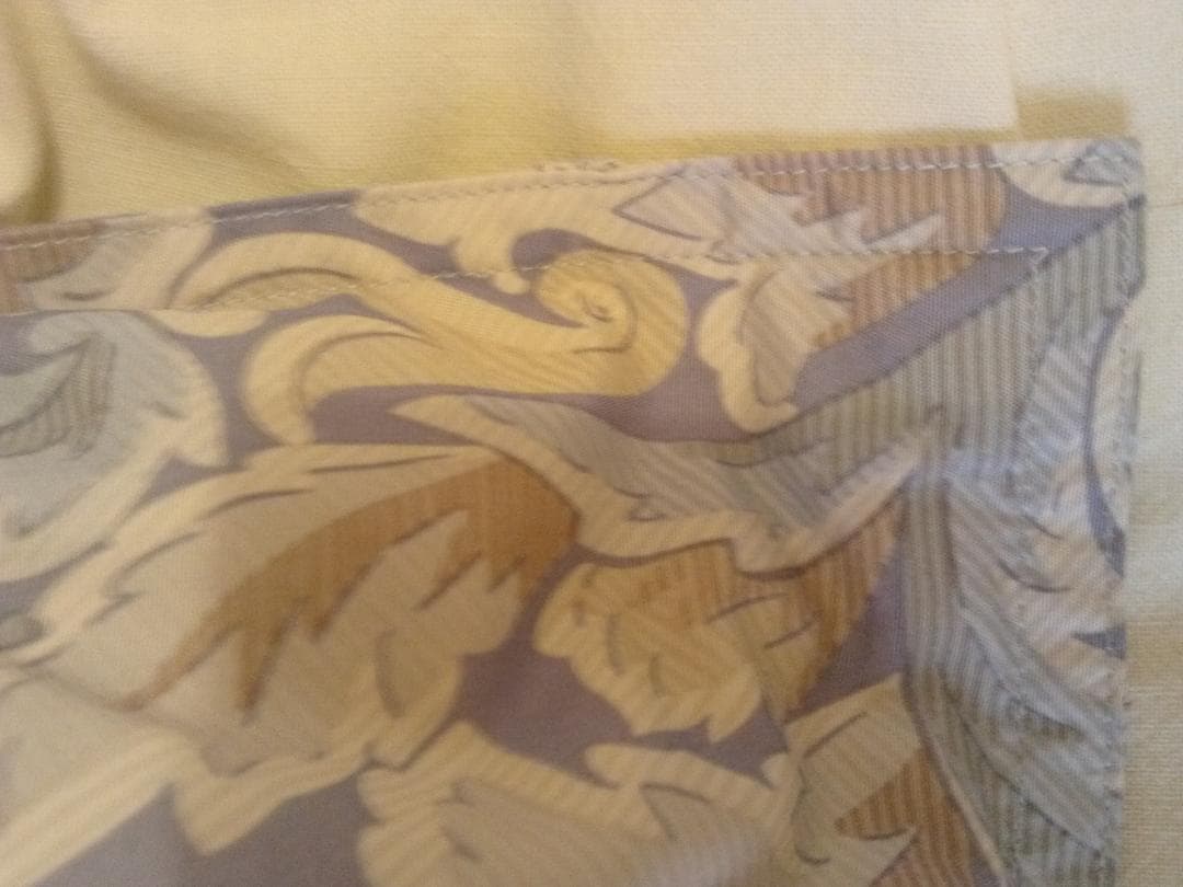 「新品・未使用」羽毛布団　日本製　ロイヤルゴールド　ダウン９３％　フェザー７％