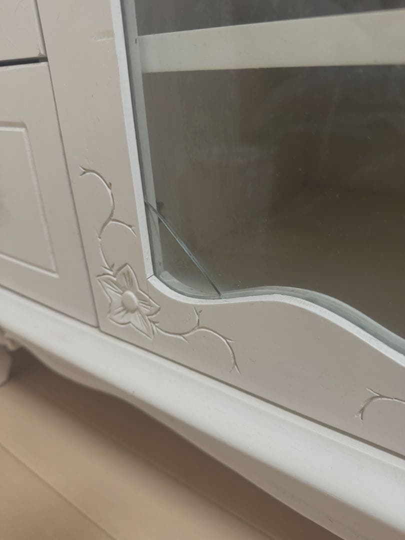 ホワイト　クラシック　テレビ台