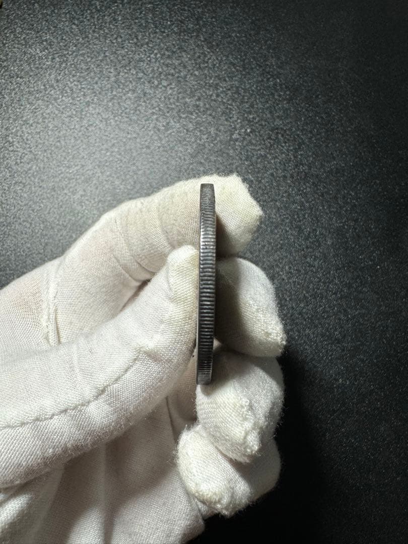 貿易銀　明治ハ年　古銭　 詳細な画像は最後にありますSV900 銀900