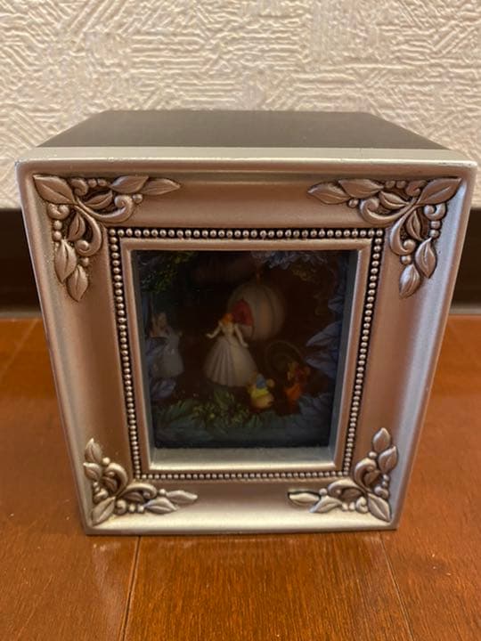 ディズニーワールド　シンデレラ　光る置物