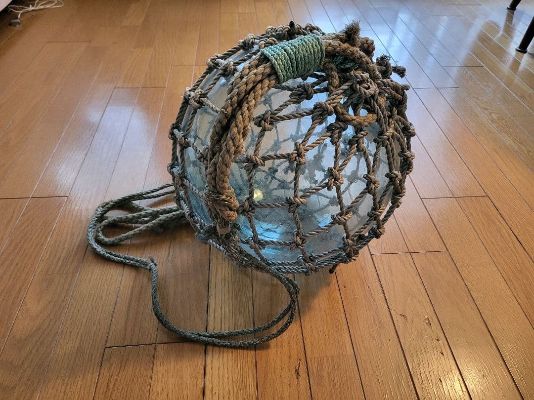 ガラスの浮き玉。大小セット大1個小2個