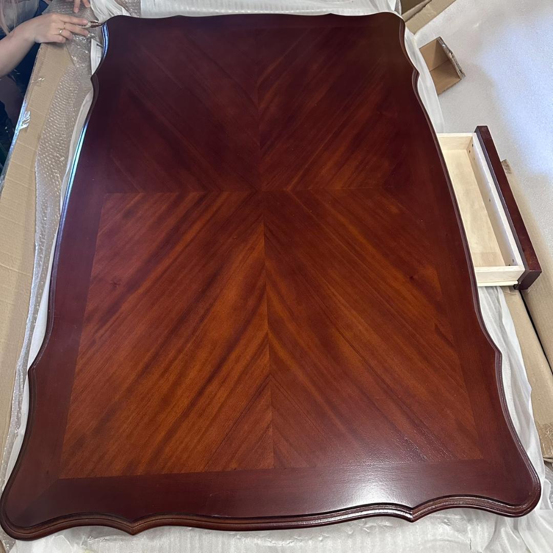 【新品・未使用】　モダンクラシカル　ダイニングテーブル　マホガニー　幅135
