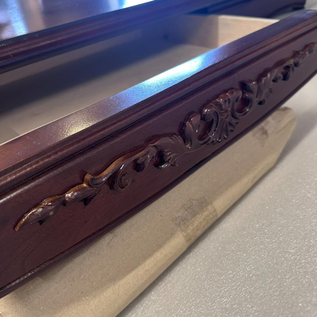 【新品・未使用】　モダンクラシカル　ダイニングテーブル　マホガニー　幅135