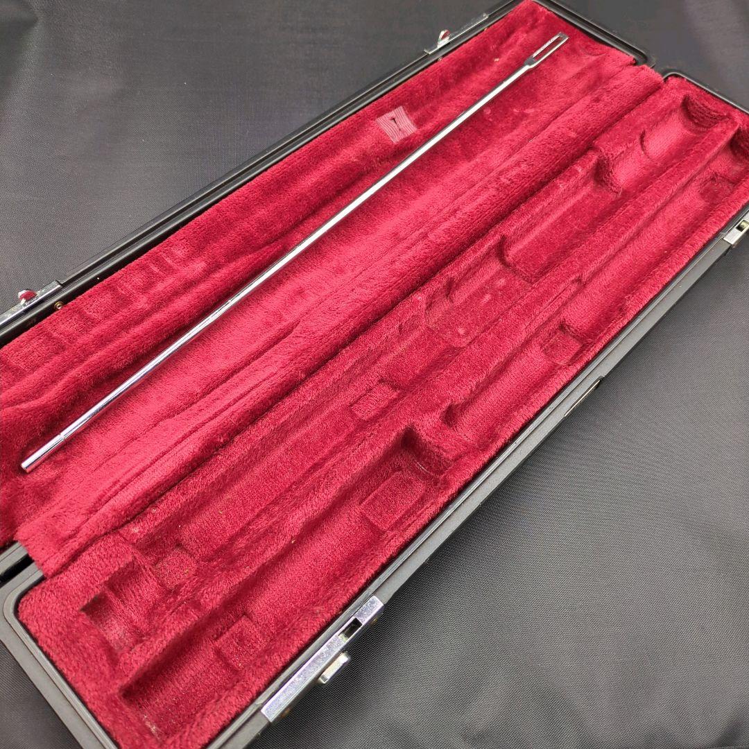 フルート　調整済　美品　ヤマハ　YFL211S（Eメカ、銀メッキ仕様）