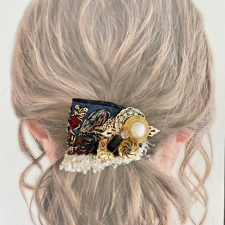 no.59 ハンドメイド　デニム刺繍リボンとフリフリフリンジのヘアアクセサリー