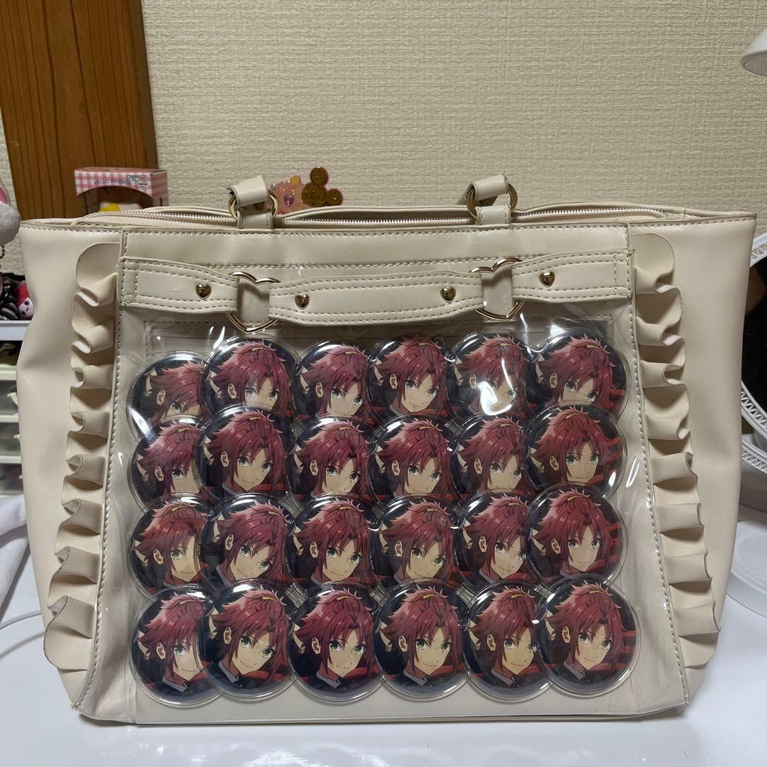 衣更真緒 痛バ - メルカリ