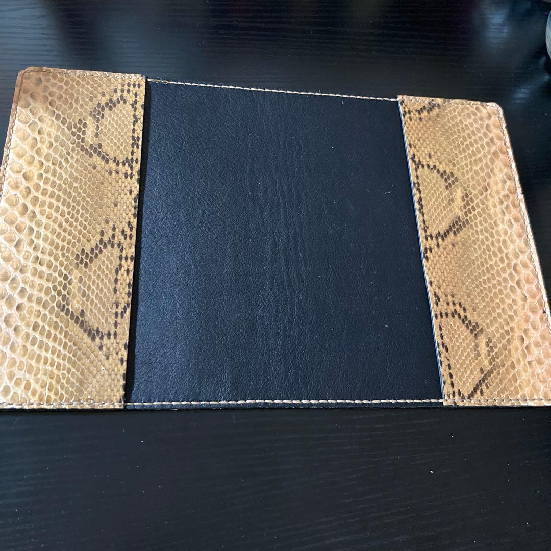 ダイヤモンドパイソンa5手帳カバー