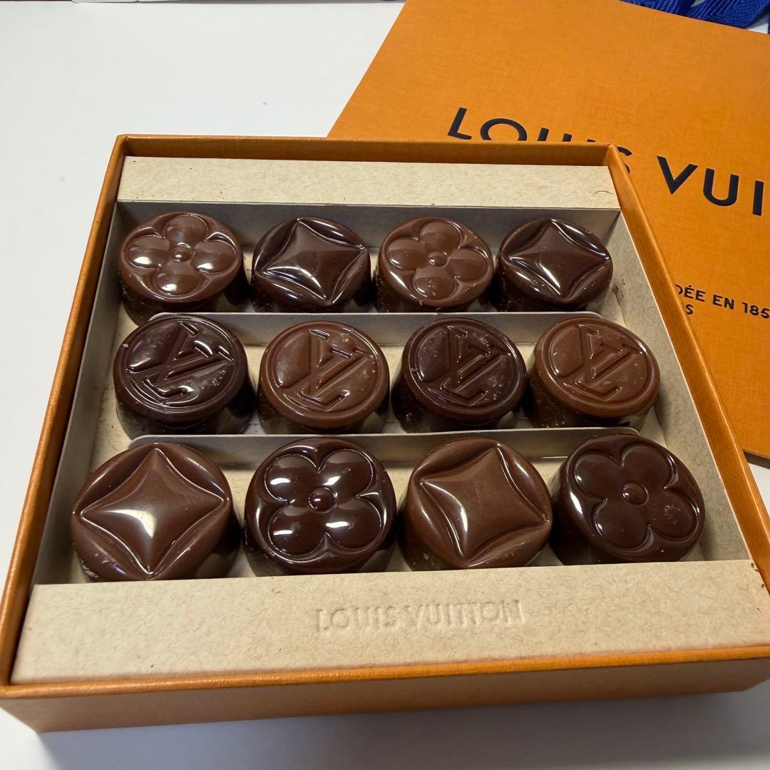 ルイヴィトン チョコレート 12個入り パリ限定 バレンタイン
