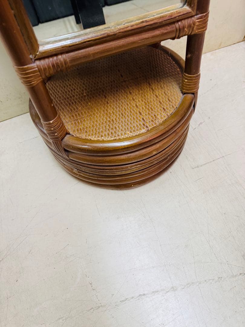 ラタン風スタンドミラー スリッパフック付き 昭和レトロ アンティーク カガミ 鏡