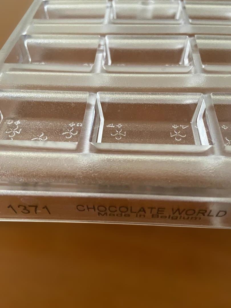 ポリカーボネート製チョコレートモールド3種 チョコレートワールド