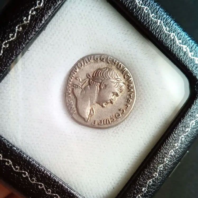 ローマ帝国　デナリウス　銀貨　シルバー　【本物】保証書付き