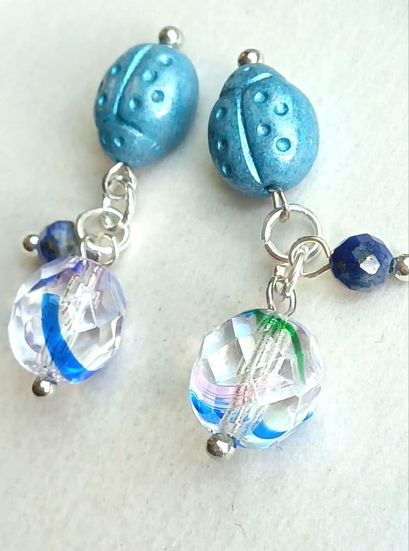 9122 てんとう虫 チェコビーズ ラピスラズリ ブルー パーツ