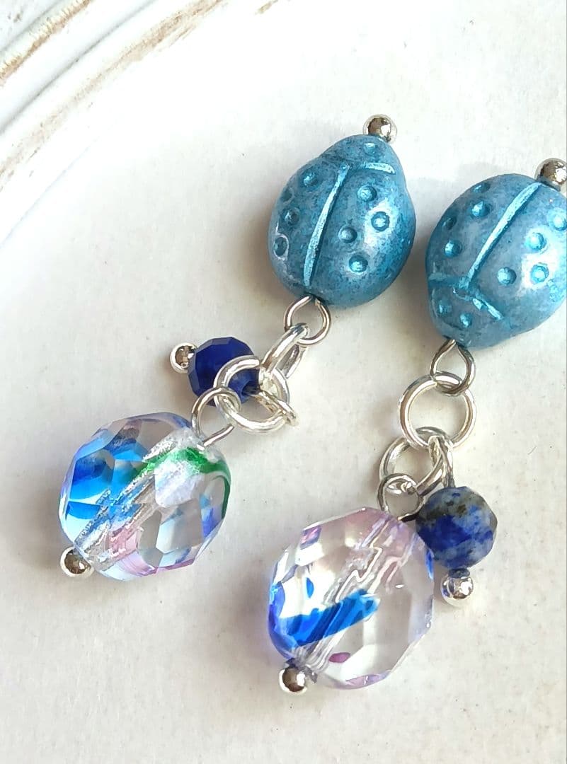 9122 てんとう虫 チェコビーズ ラピスラズリ ブルー パーツ