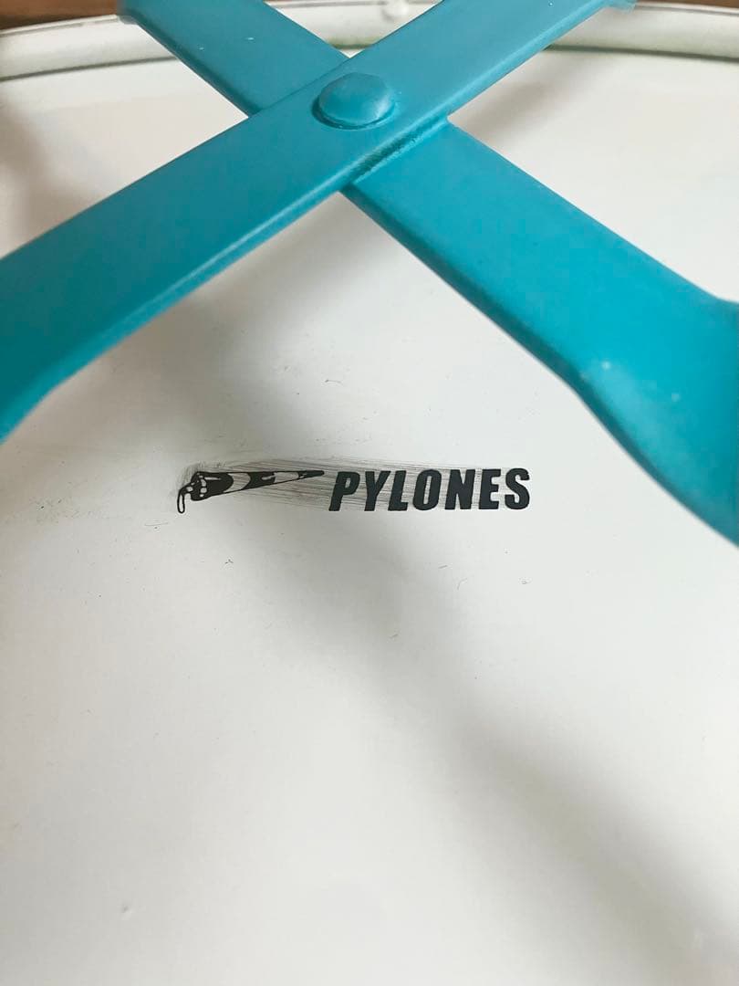 PYLONES　ピローヌ　テーブル　フランス
