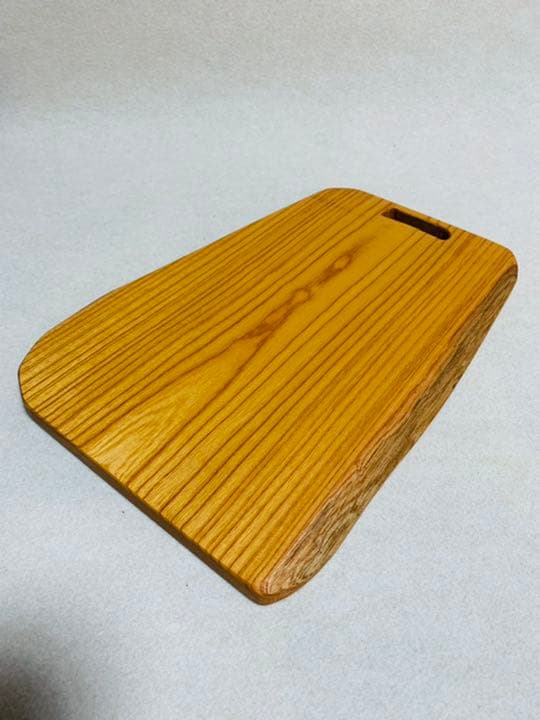 最高級欅 一枚板　オシャレまな板　カッティングボード　クリスマス用品ハンドメイド