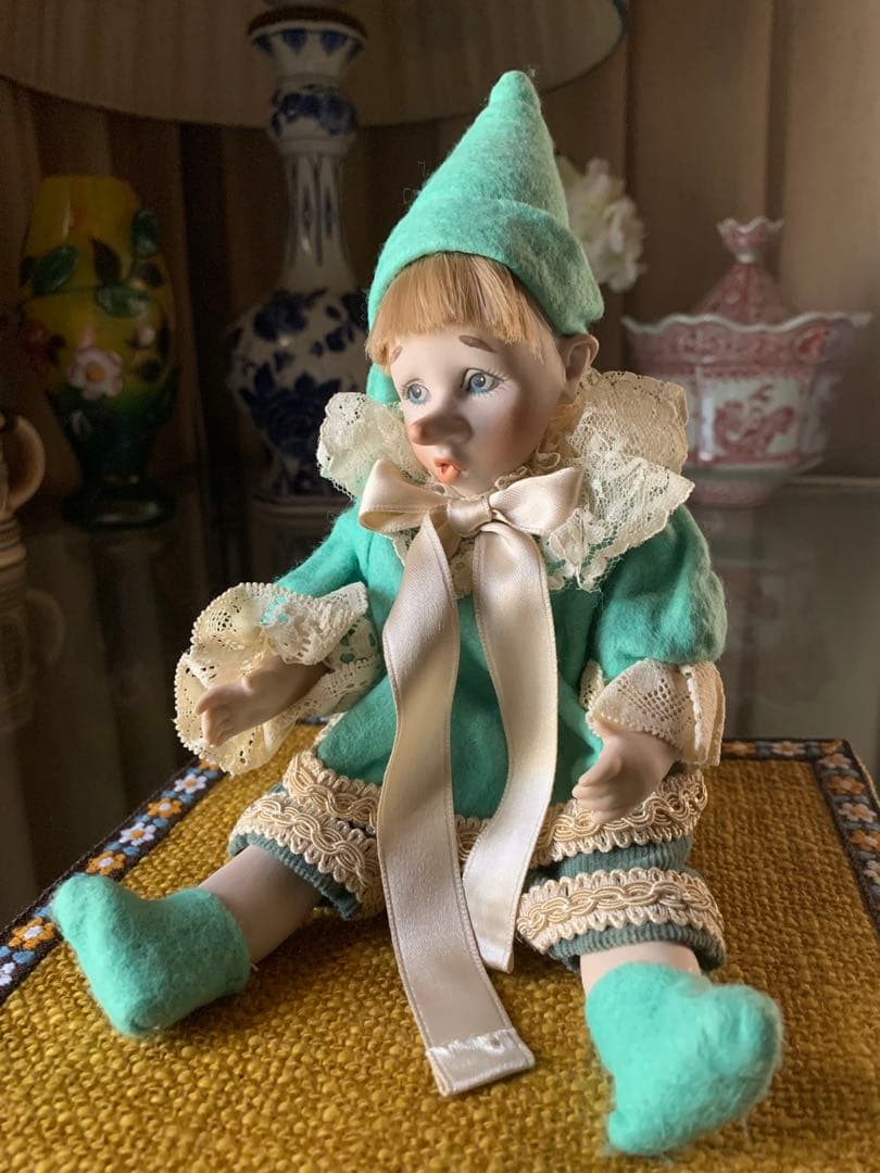 イタリア人形　ビンテージビスクドールのピノキオ人形イケメンなんです！色も綺麗！