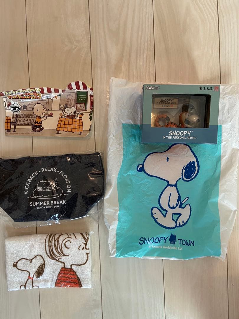 スヌーピーペルソナ　寅年　吉徳大光　タオル　保冷バックの3点セット！