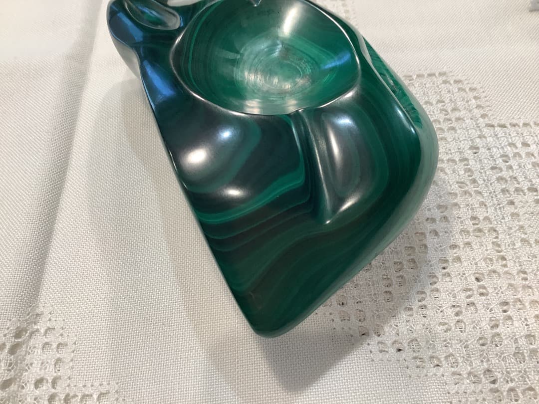 タンザニア原産マラカイトグリーン天然石灰皿