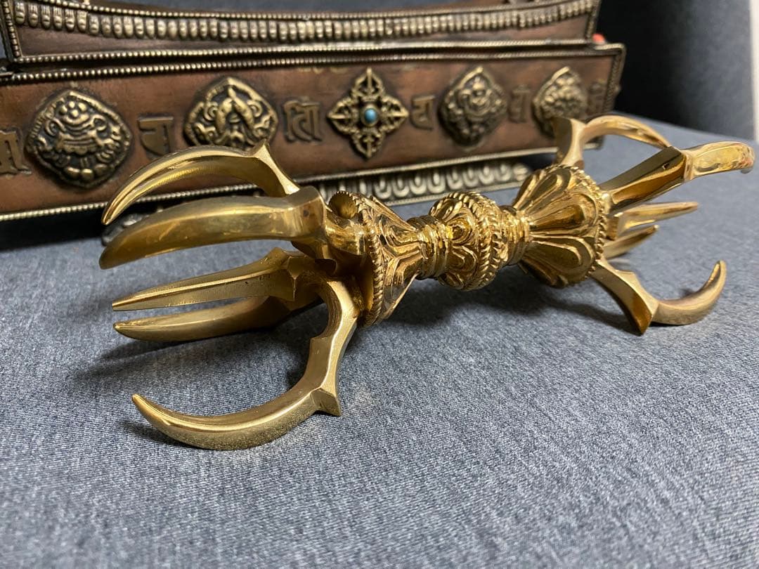 美しい作りの五鈷杵 バジュラ 密教法具 チベット密教 ダライラマ