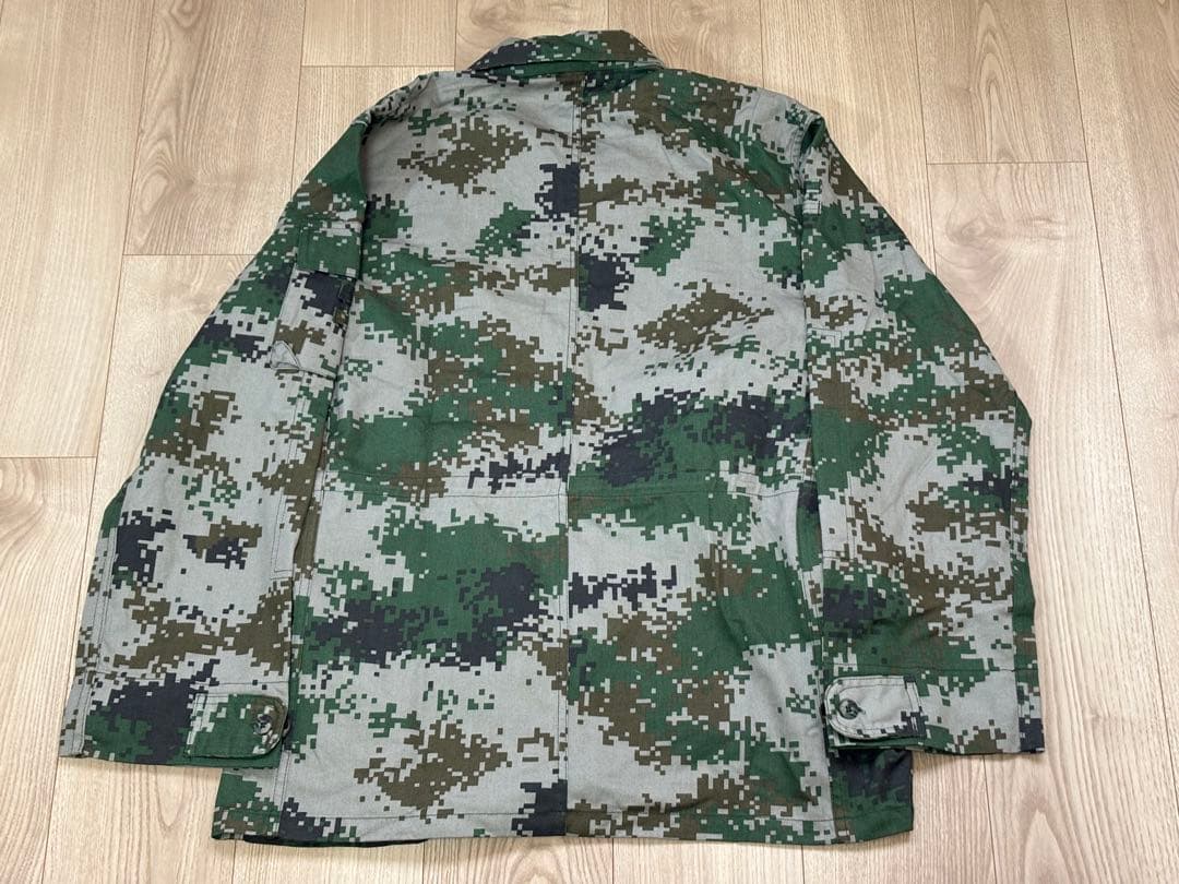 中国軍 人民解放軍 PLA 実物 官給品 07式 林地迷彩 作戦服 - メルカリ