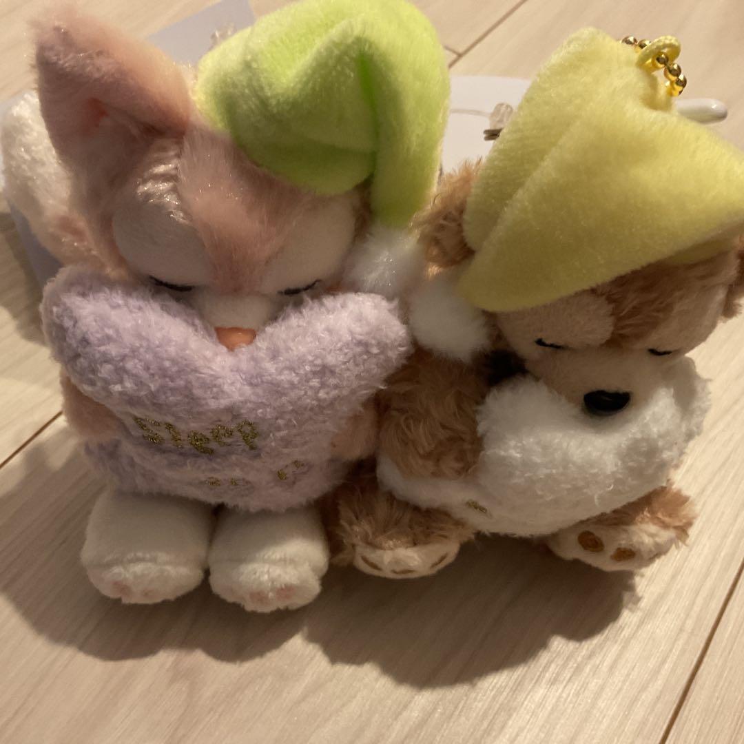 キーホルダー・アクリルキーホルダー Duffy's Sweet Dreams Disney Duffy & Friends Duffy's Sweet Dreams Plush Badge Keychain
