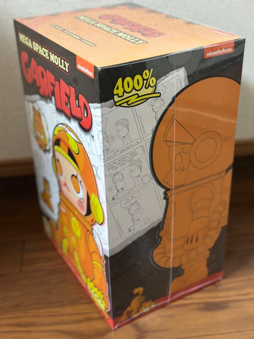 ポップマート MEGA SPACE MOLLY 400% GARFIELD