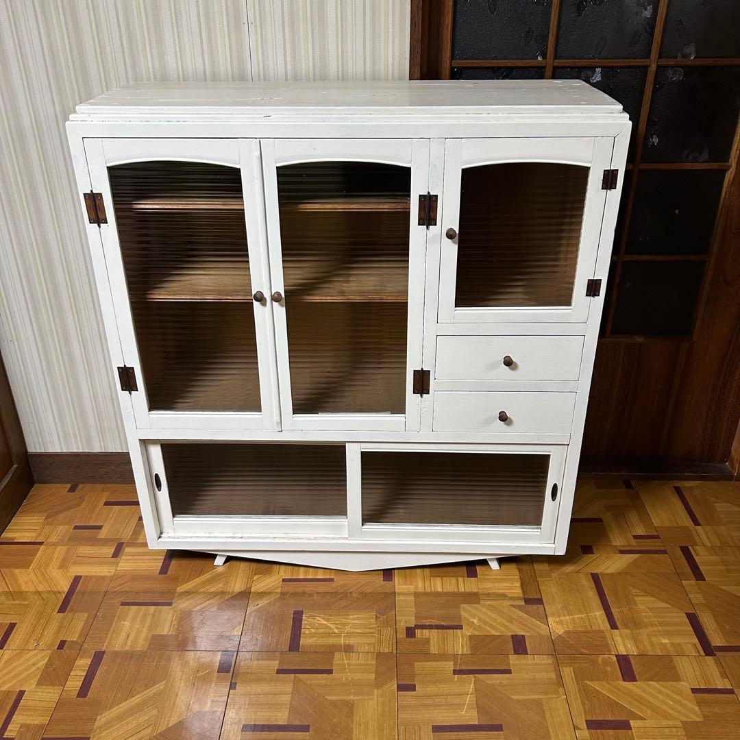 リペイント　古家具　戸棚